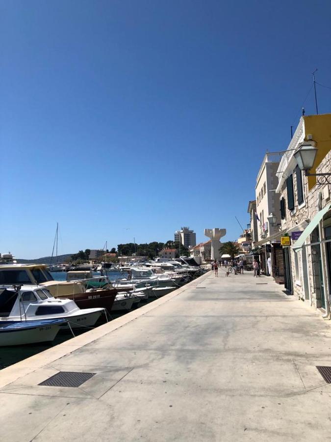 Apartmani Bolero - Obiteljski Odmor Vodice Exteriör bild