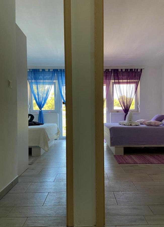 Apartmani Bolero - Obiteljski Odmor Vodice Exteriör bild