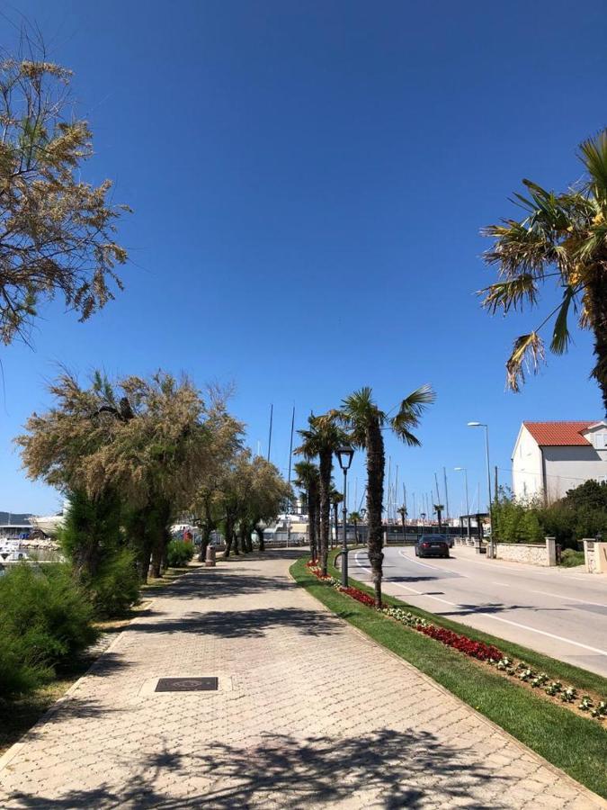 Apartmani Bolero - Obiteljski Odmor Vodice Exteriör bild